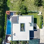 Life - New And Luxury House