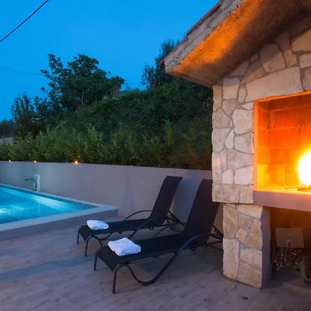 Life - New And Luxury House Kaštela