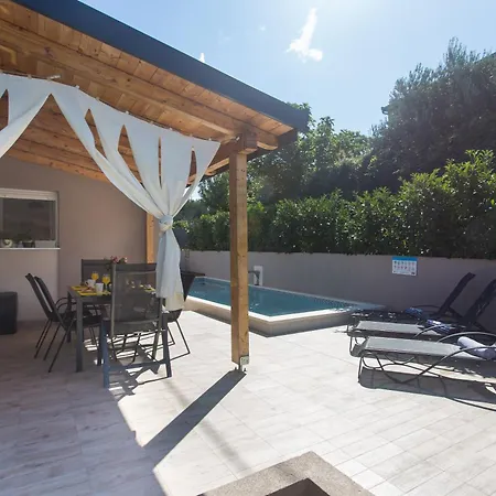 Villa Life - New And Luxury House *