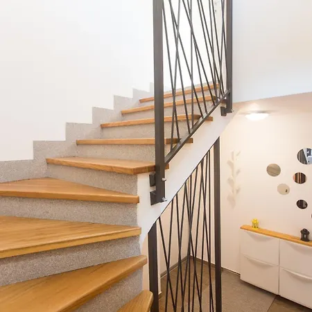 Life - New And Luxury House *