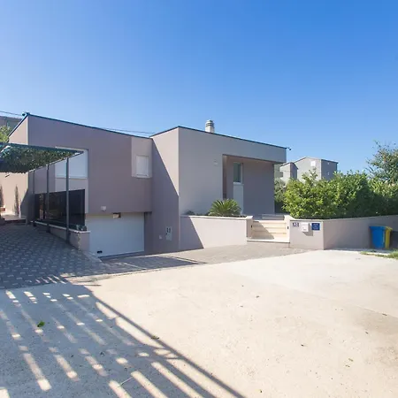 Life - New And Luxury House Kaštela