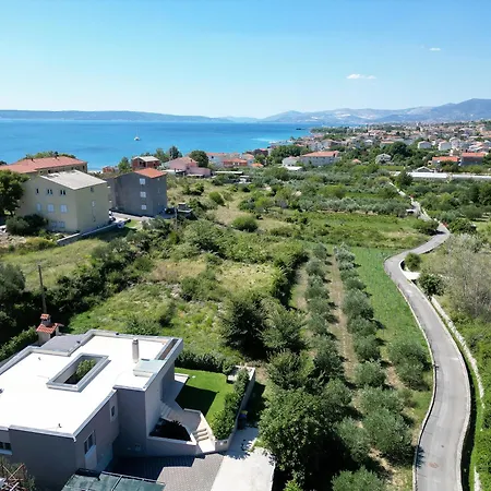 Life - New And Luxury House