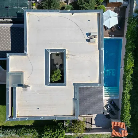 Life - New And Luxury House Willa