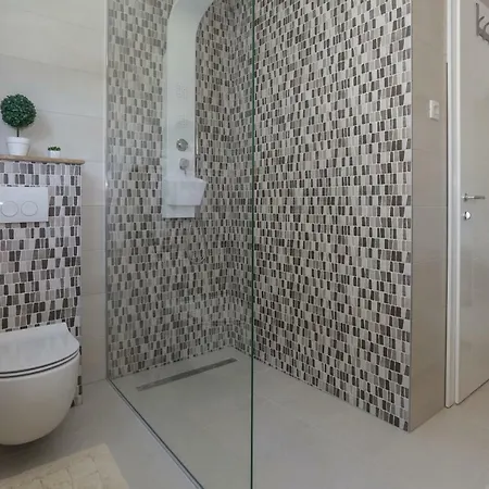 Life - New And Luxury House Villa Kastela