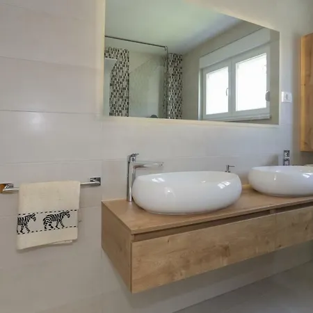 Life - New And Luxury House Villa Kastela